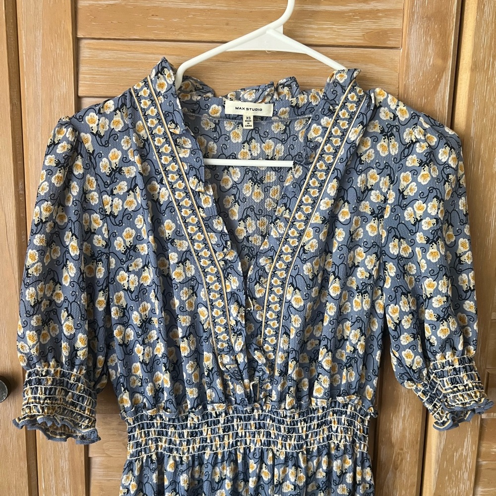 Max Studio Blue Floral V-Neck Smocked Midi Dress